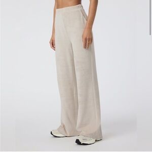 Vuori haven wide leg Cream Corduroy Relaxed Jogger - s
